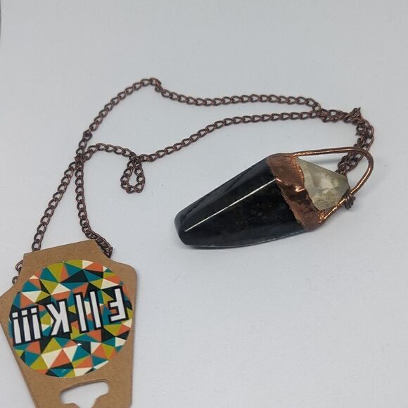 "Trepidation" Labradorite & Quartz Point Necklace - Picture 7 of 7